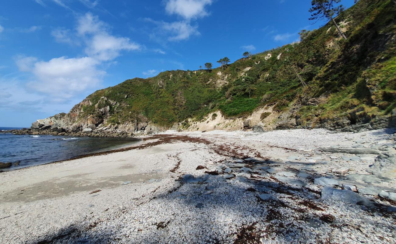 Foto af Playa de Ribera l'Ouca med grå fin sten overflade