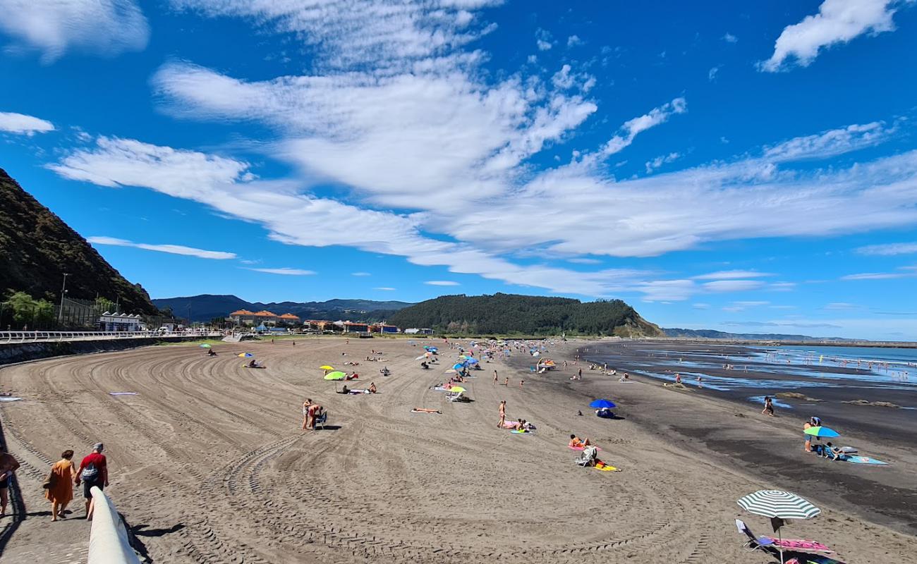 Foto af Playa de los Quebrantos med grå sand overflade