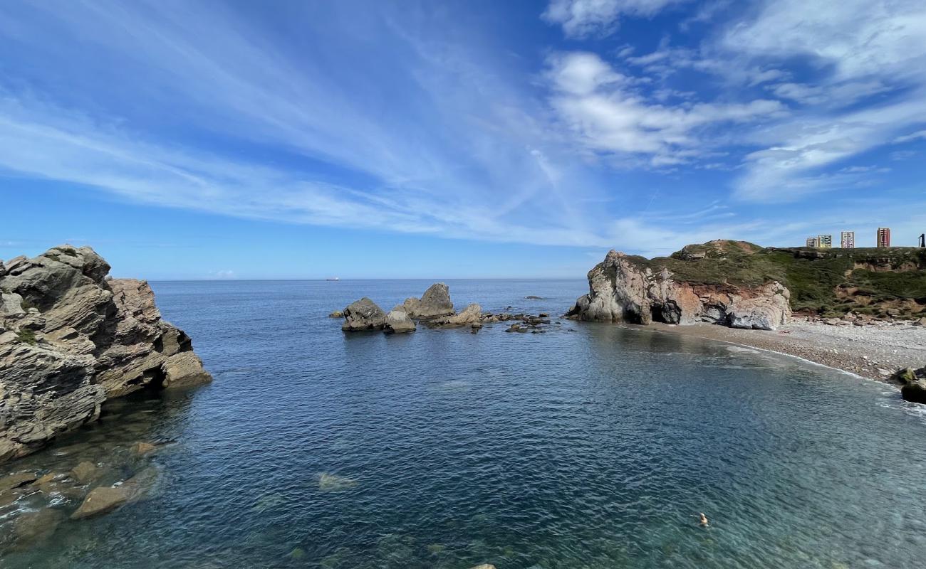 Foto af Playa de El Cuerno med grå sten overflade