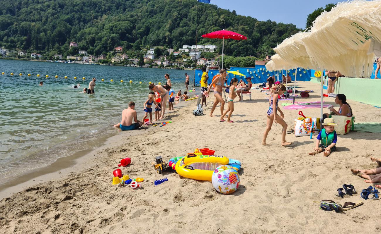 Foto af Strandbad Bonigen med græs overflade