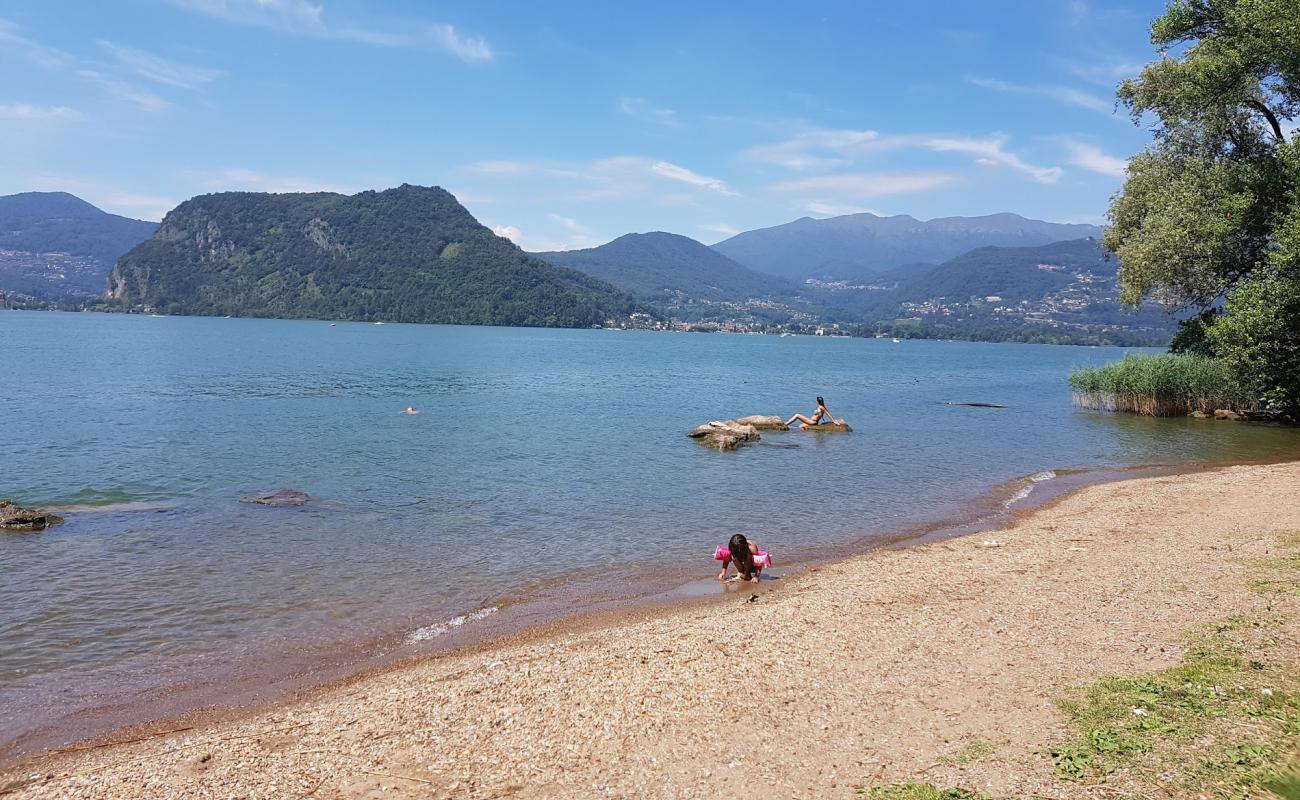 Foto af Seebad Burglen Beach med græs overflade