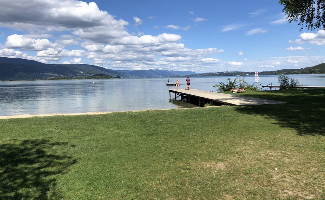 Foto af Vinelz Strand med lys sand overflade