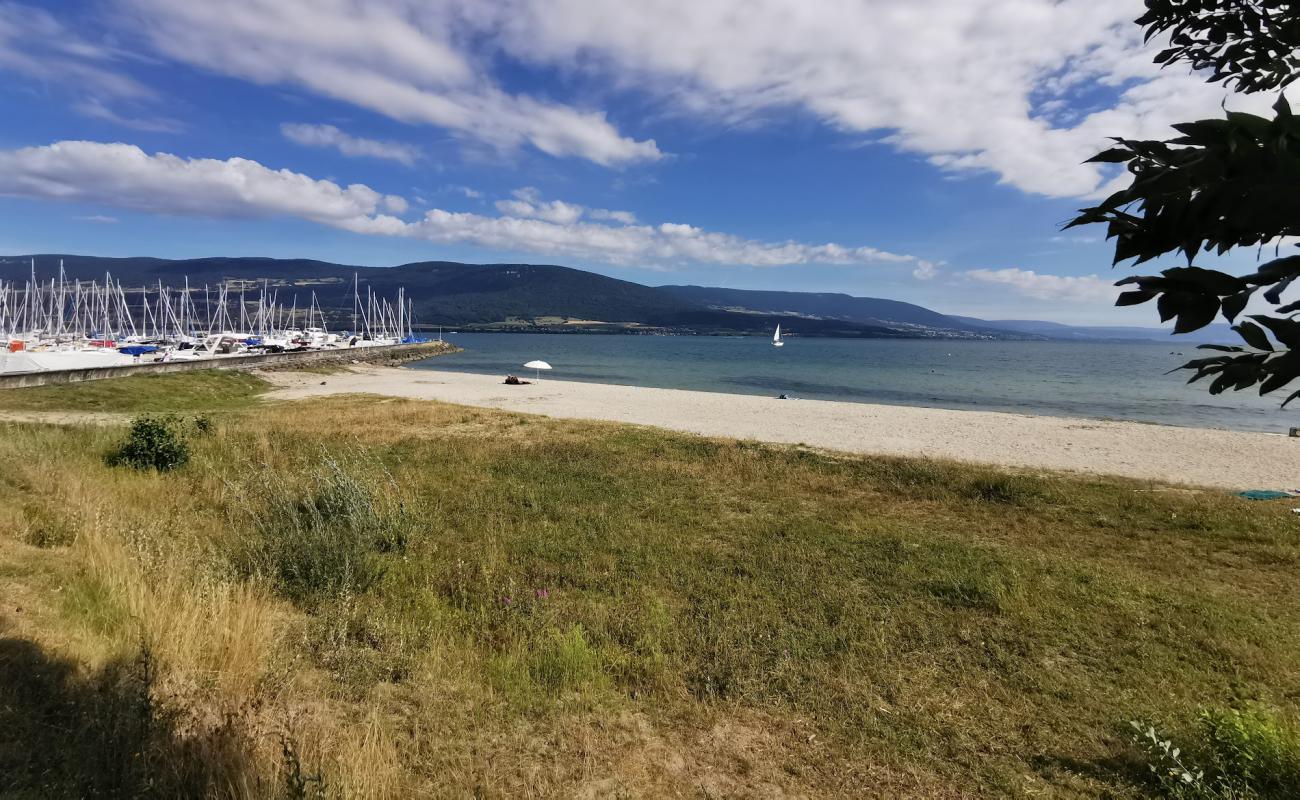 Foto af Port d'Yvonand Beach med lys sand overflade