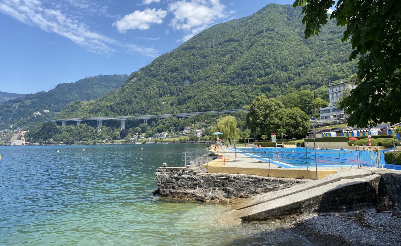 Foto af Piscine de Villeneuve med betonovertræk overflade