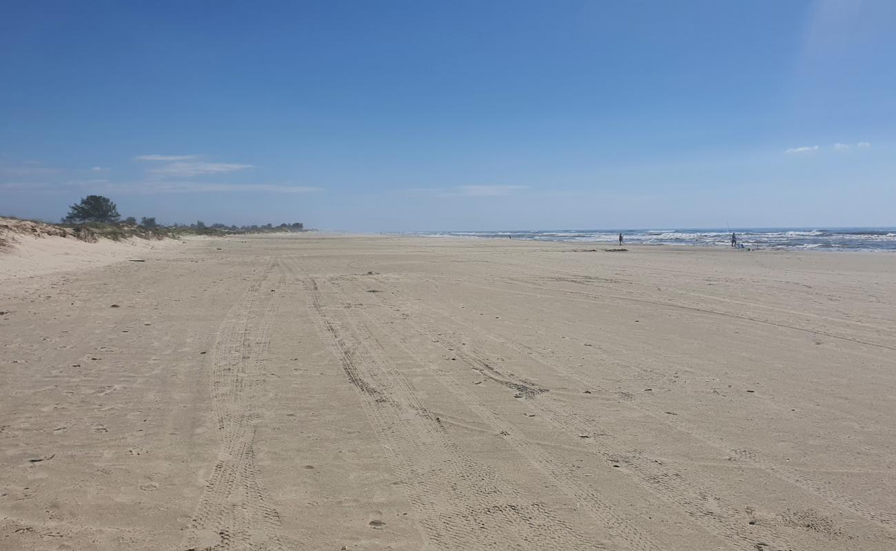 Foto af Balneario Atlantico Strand med lys fint sand overflade