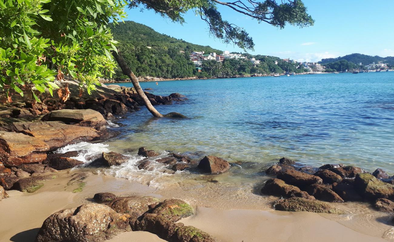 Foto af Praia do Bigua med lys sand overflade