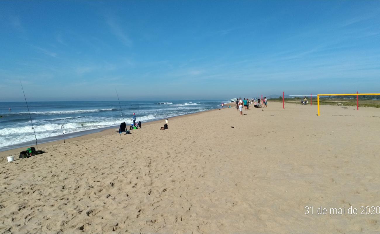 Foto af Stranden Barra do Itapocu med lys sand overflade