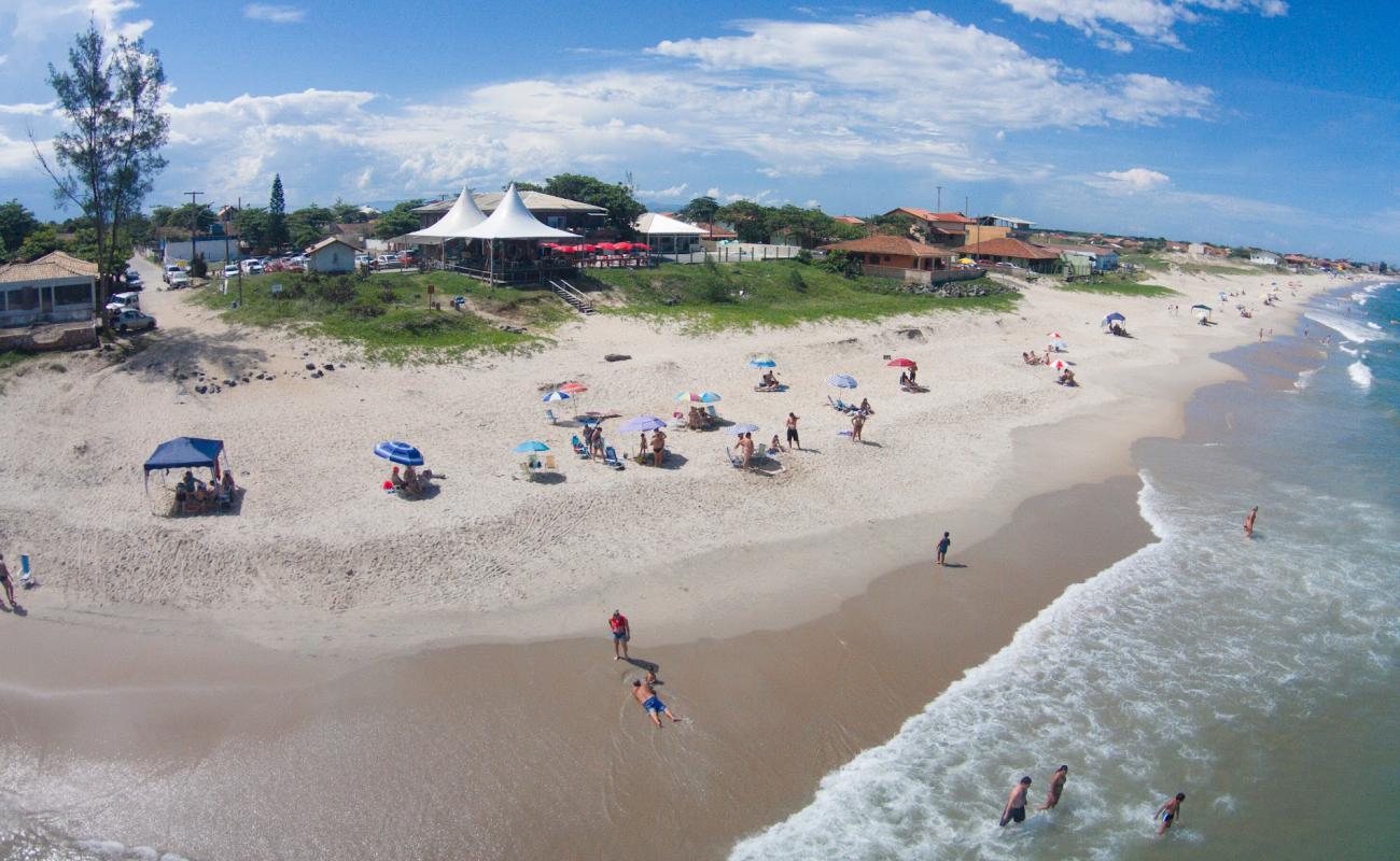 Foto af Bispo Strand med lys sand overflade