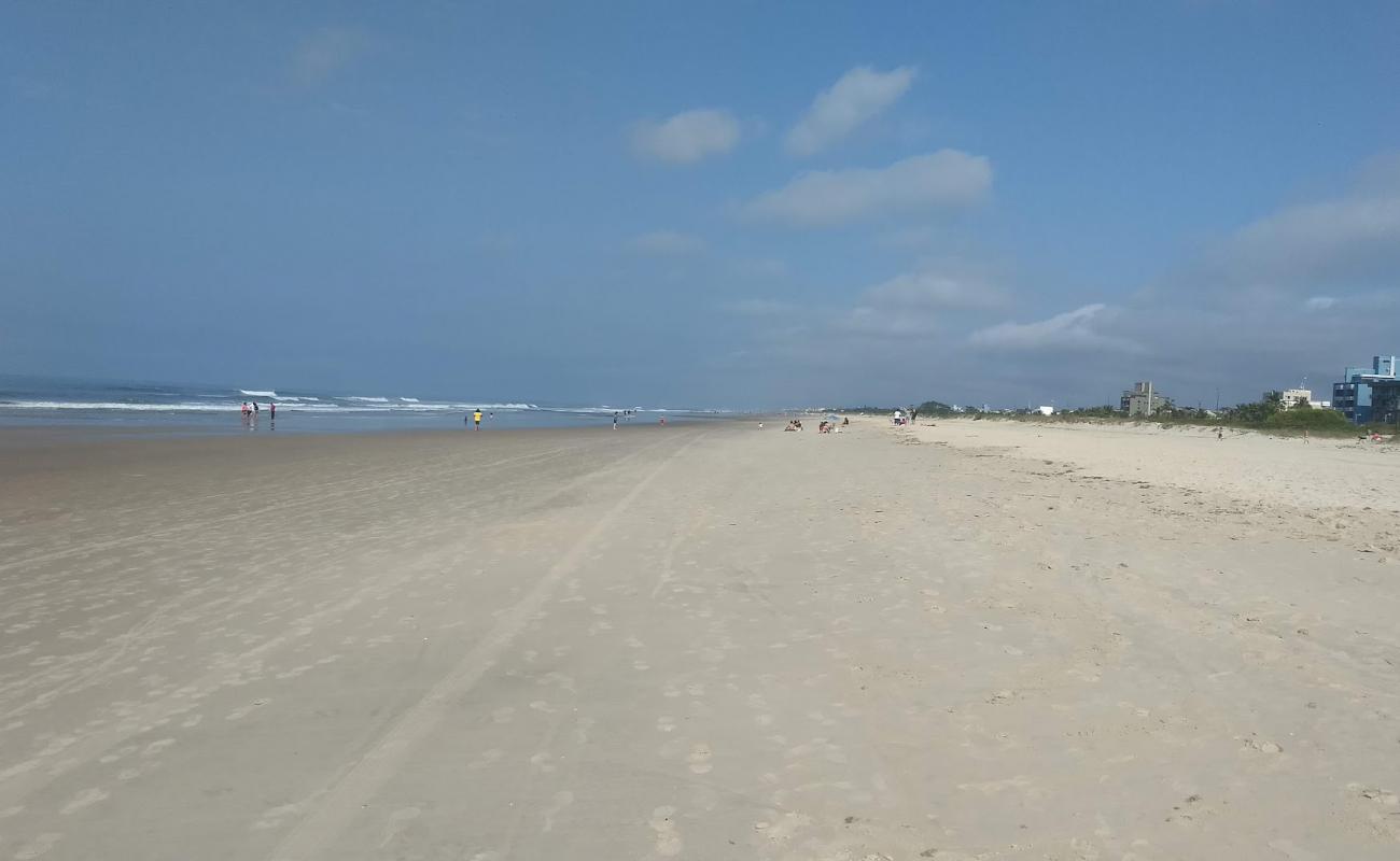 Foto af Strand Balneario Santa Terezinha med lys fint sand overflade