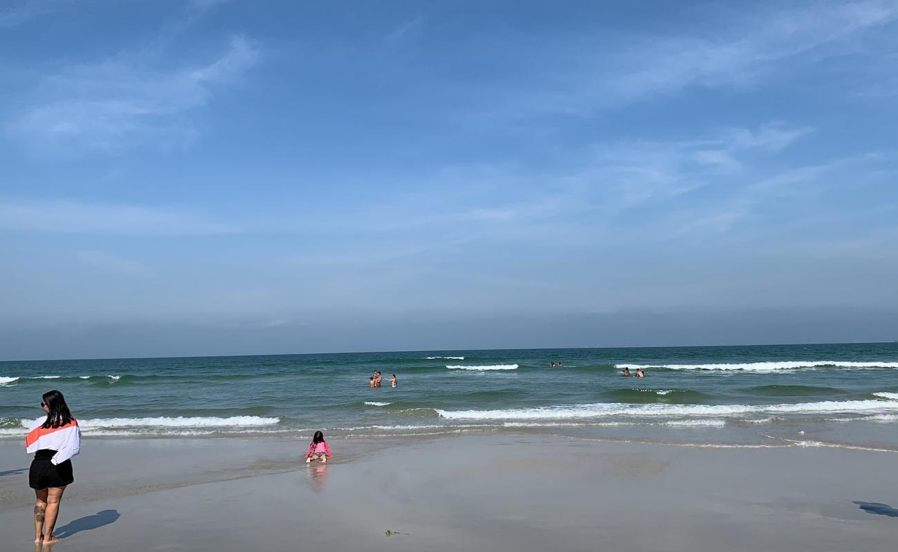 Foto af Enseada Strand med lys fint sand overflade