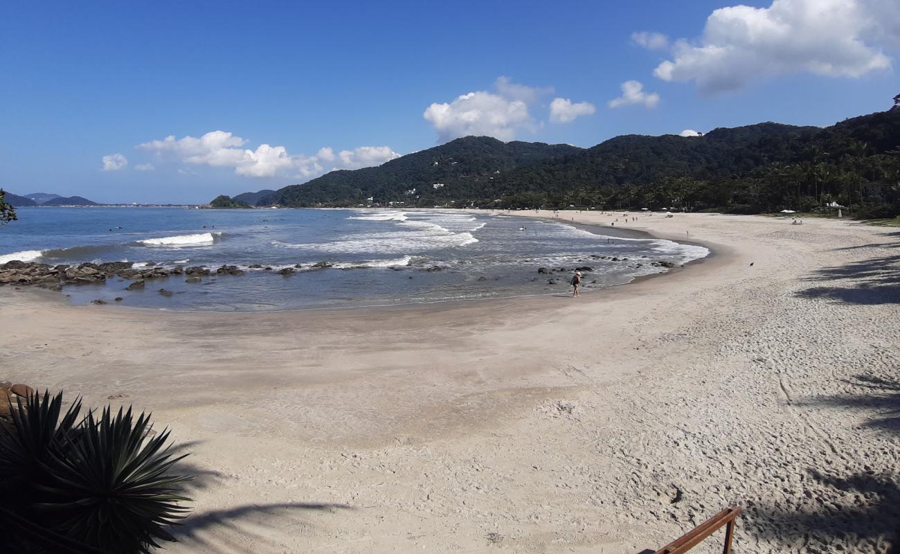 Foto af Sao Pedro Strand med lys sand overflade