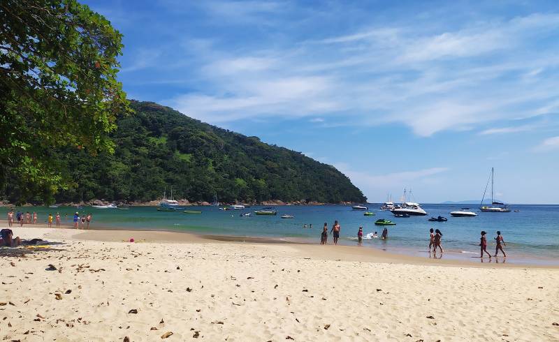 Foto af Praia das Sete Pontas med lys fint sand overflade