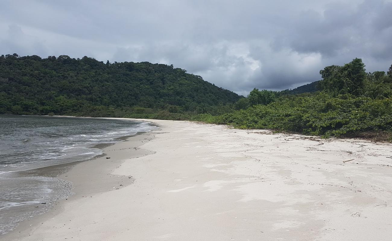 Foto af Sao Roque Strand med lys sand overflade