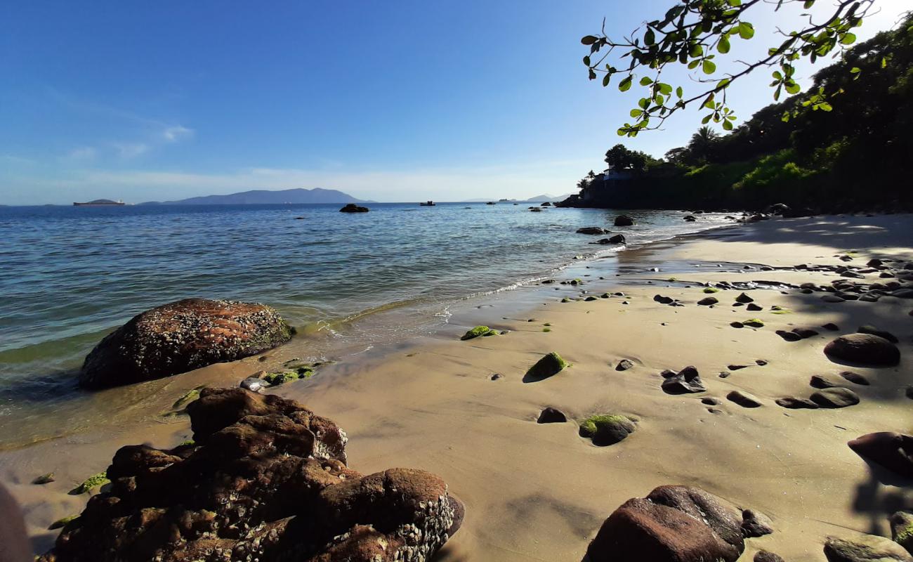 Foto af Kamelstrand med lyst sand & sten overflade