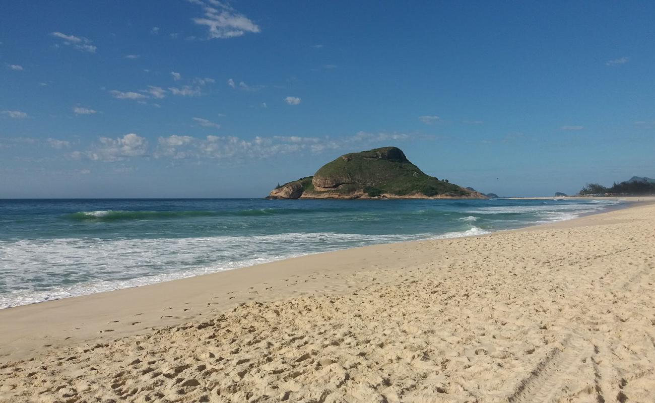 Foto af Recreio Strand med lys fint sand overflade