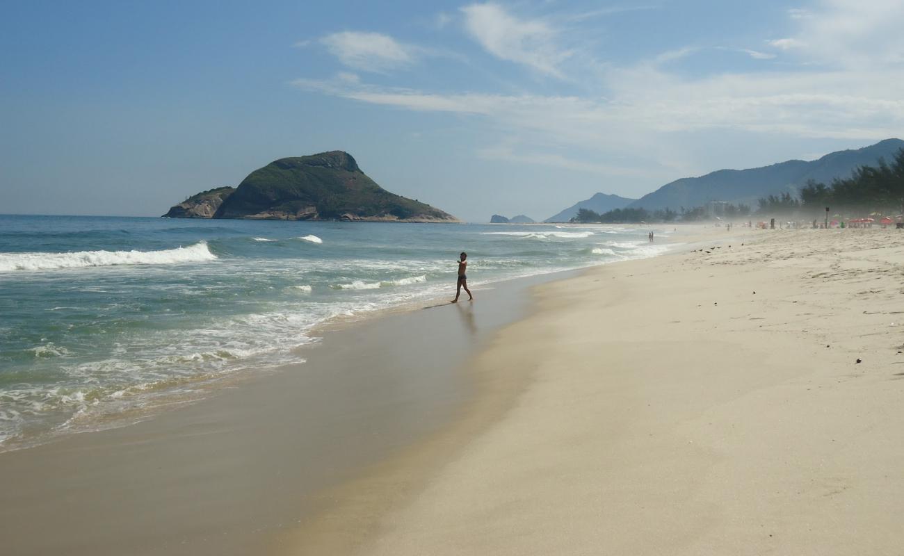 Foto af Bandeirantes Strand med lys fint sand overflade