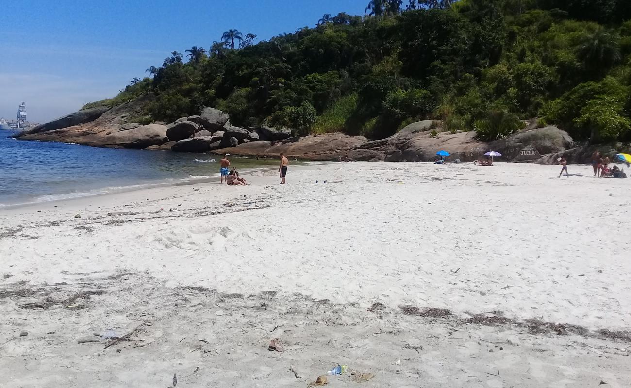 Foto af Praia de Adao med lys fint sand overflade