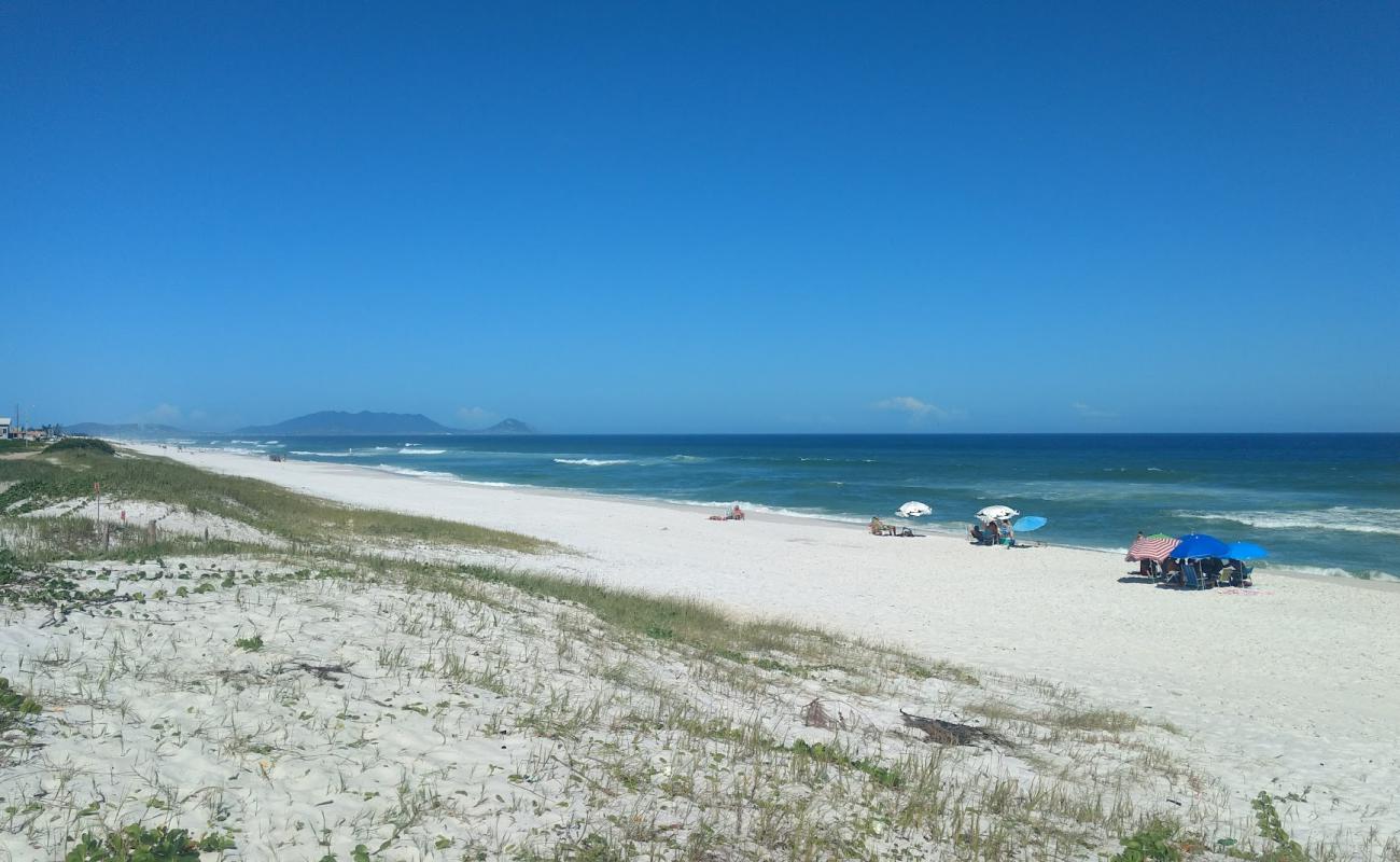 Foto af Praia Grande de Figueira med hvidt fint sand overflade