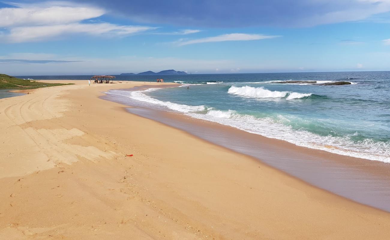 Foto af Pedrinhas Strand med lys sand overflade