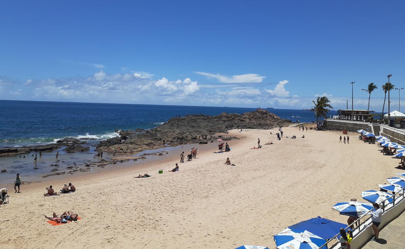 Foto af Praia da Pituba med lys sand overflade