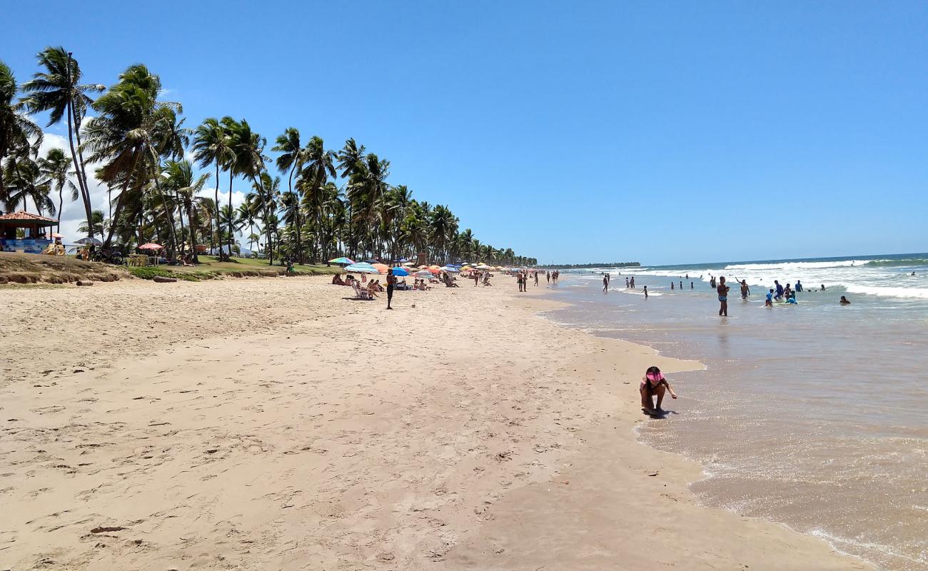 Foto af Praia de Buraquinho med lys sand overflade