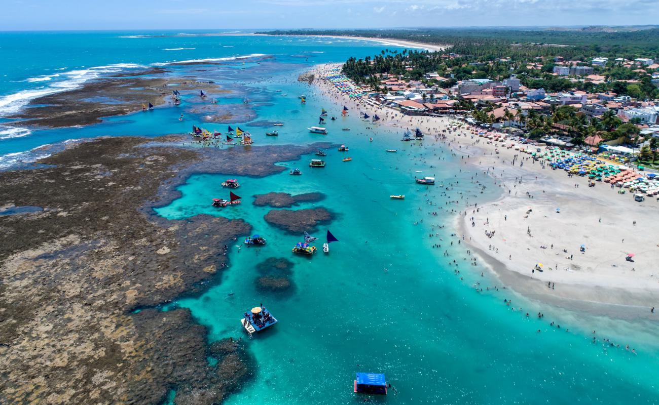 Foto af Porto de Galinhas Stranden med lys sand overflade