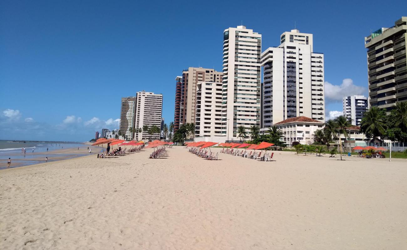 Foto af Praia de Piedade med lys sand overflade