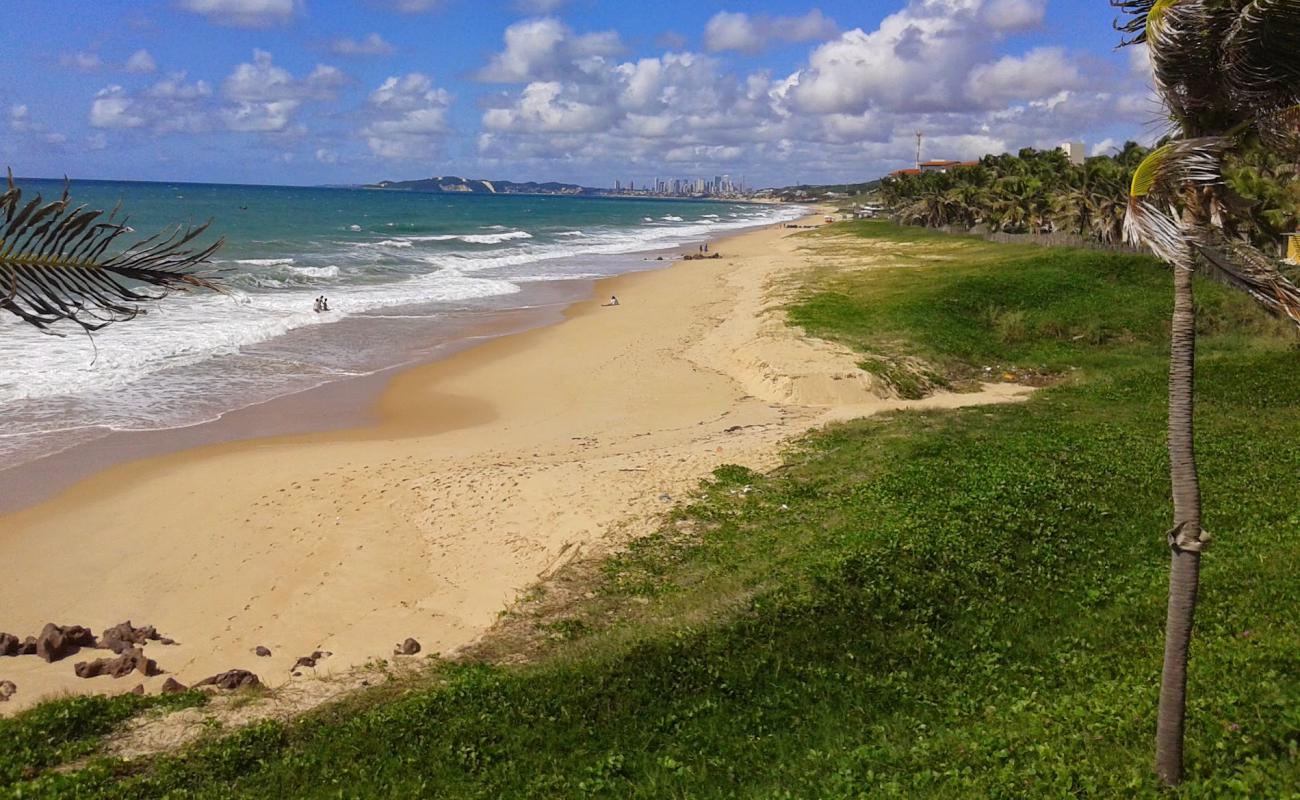 Foto af Mae Luiza Strand med lys sand overflade