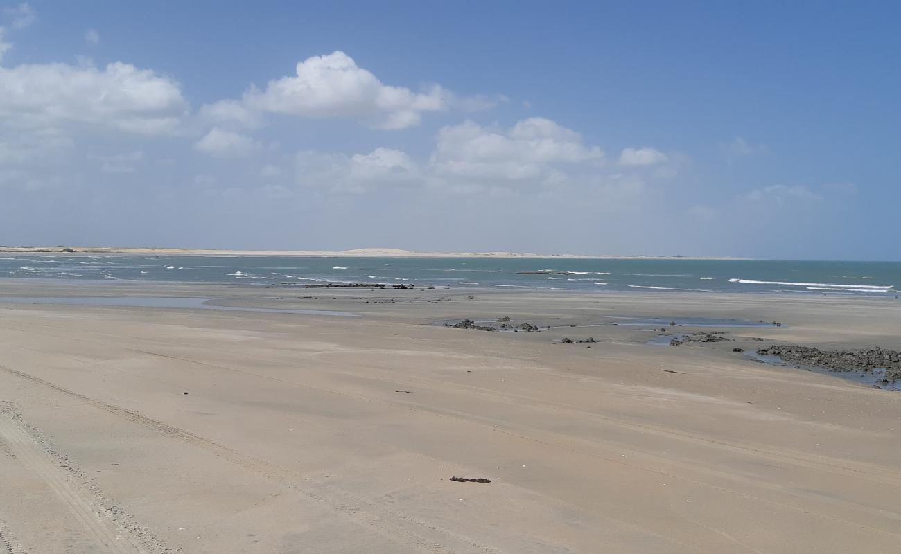 Foto af Praia das Caraubas med lys sand overflade