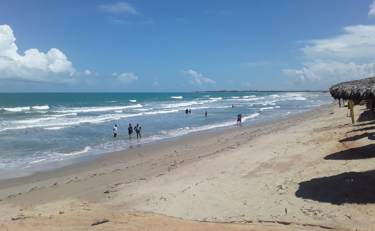 Foto af Praia do Arrombado med lys sand overflade