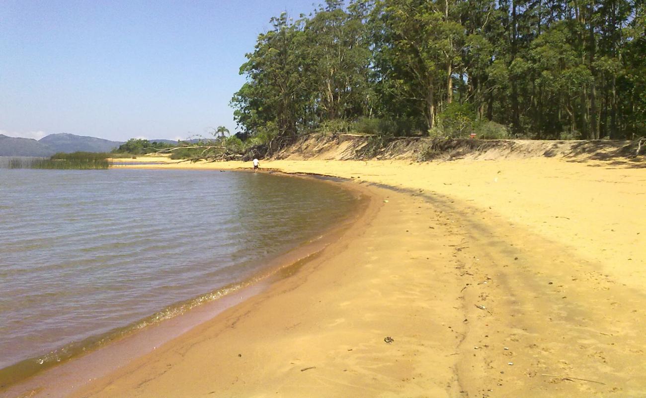 Foto af Porto do buraco porto da santa Beach med lys sand overflade