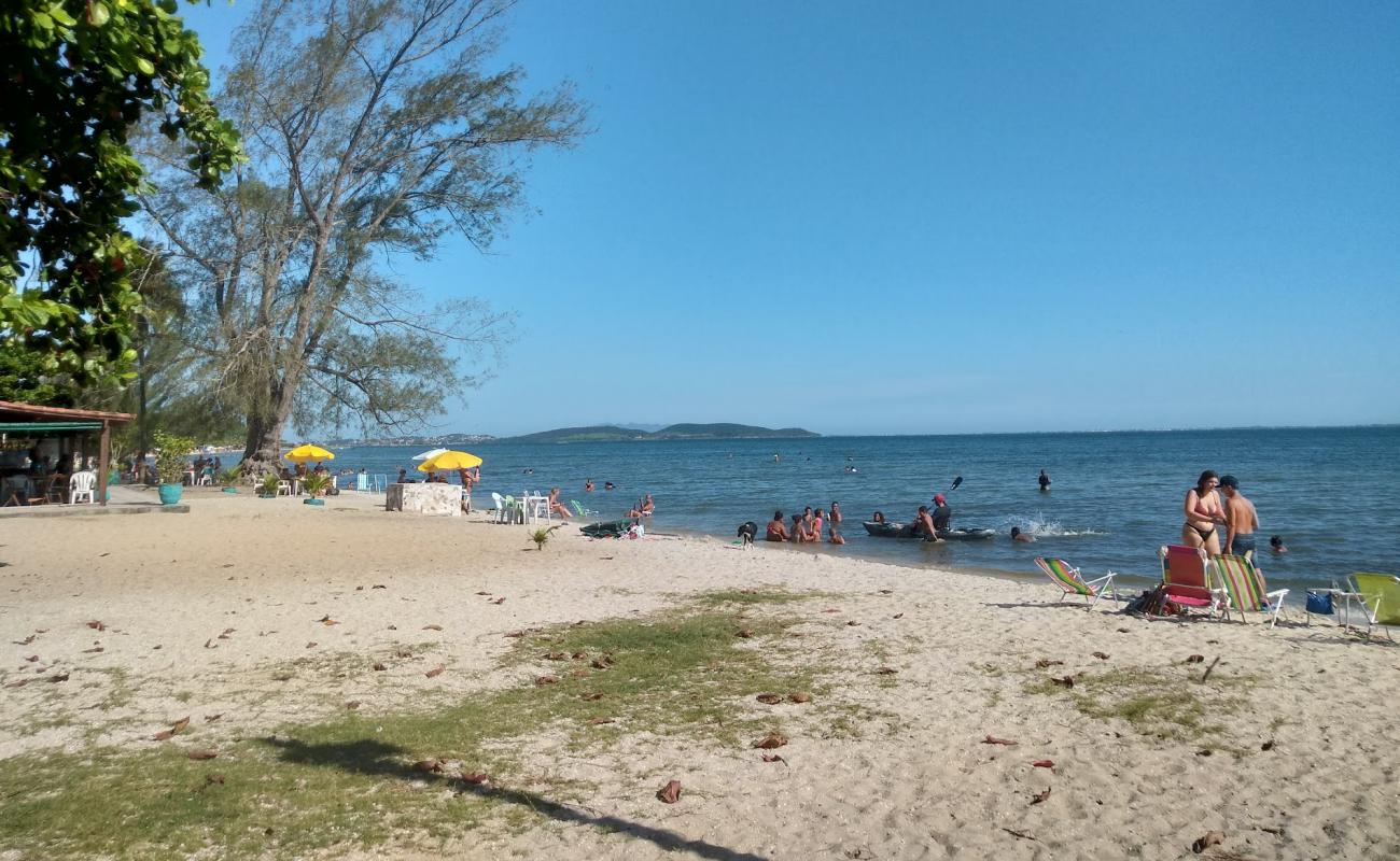 Foto af Araruama Lagoon Beach med lys sand overflade