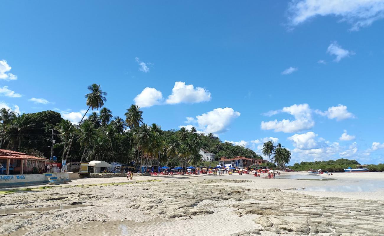 Foto af Praia Das Neves med lys sand overflade