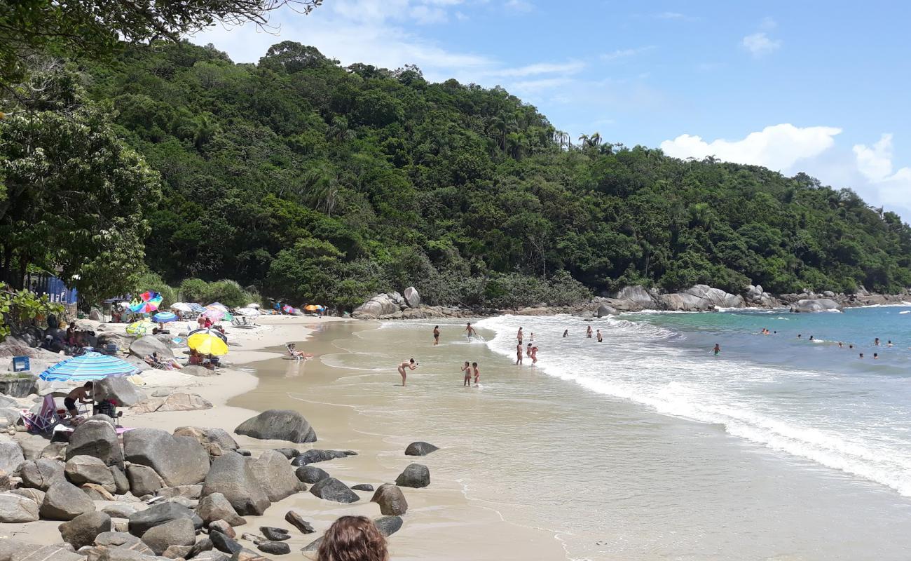 Foto af Praia do Estaleiro med lys fint sand overflade