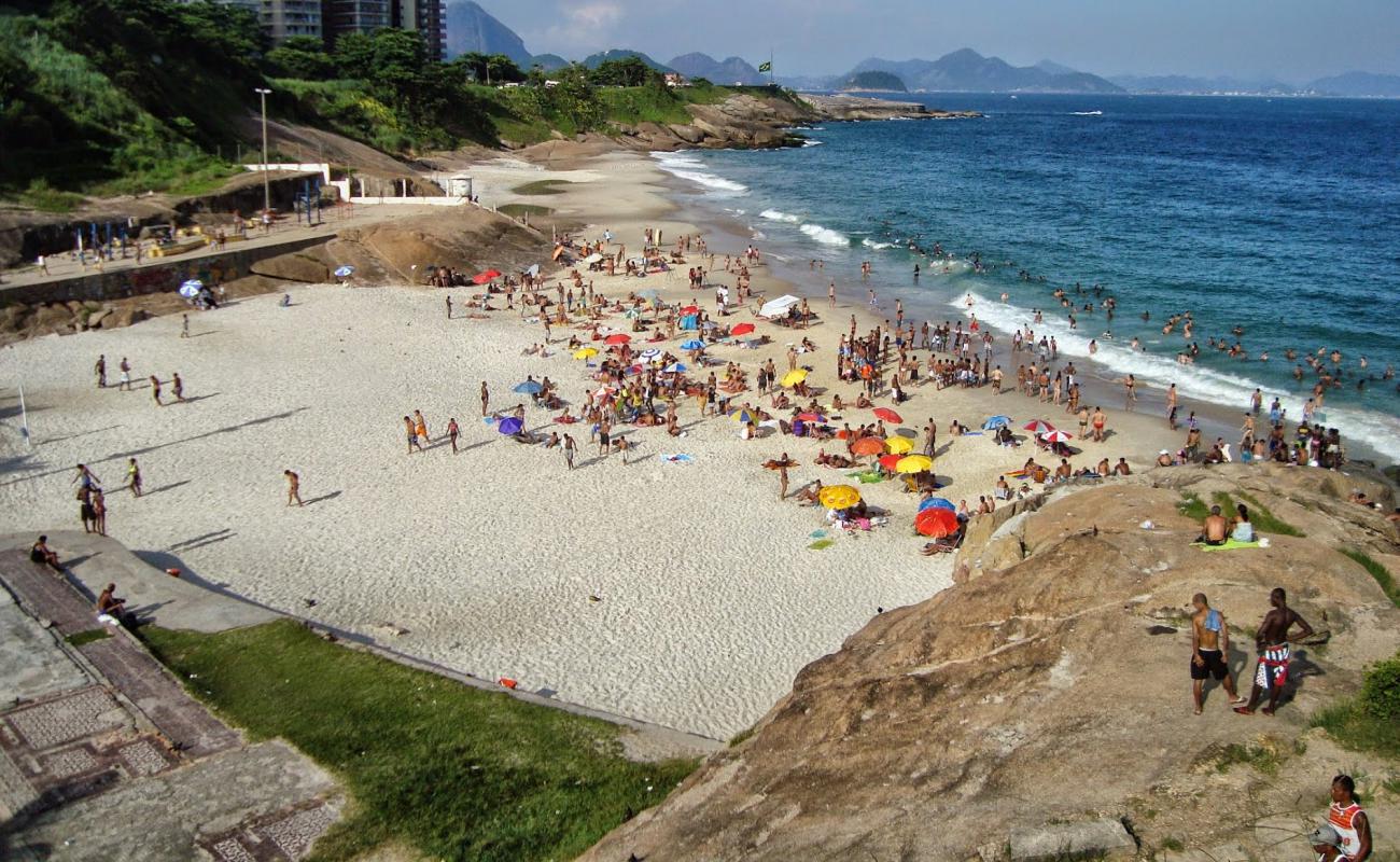 Foto af Praia do Diabo med lys fint sand overflade