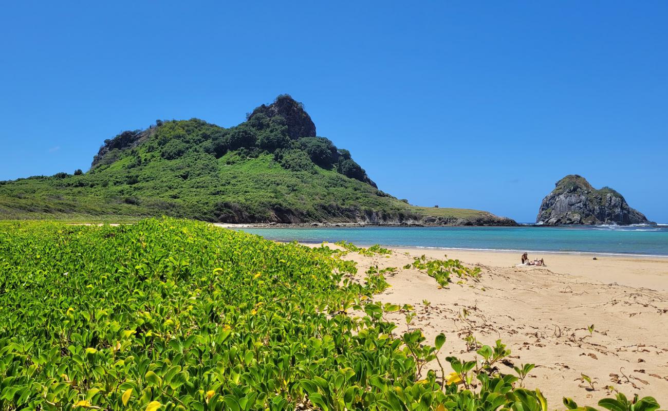 Foto af Praia do Sueste med lys sand overflade