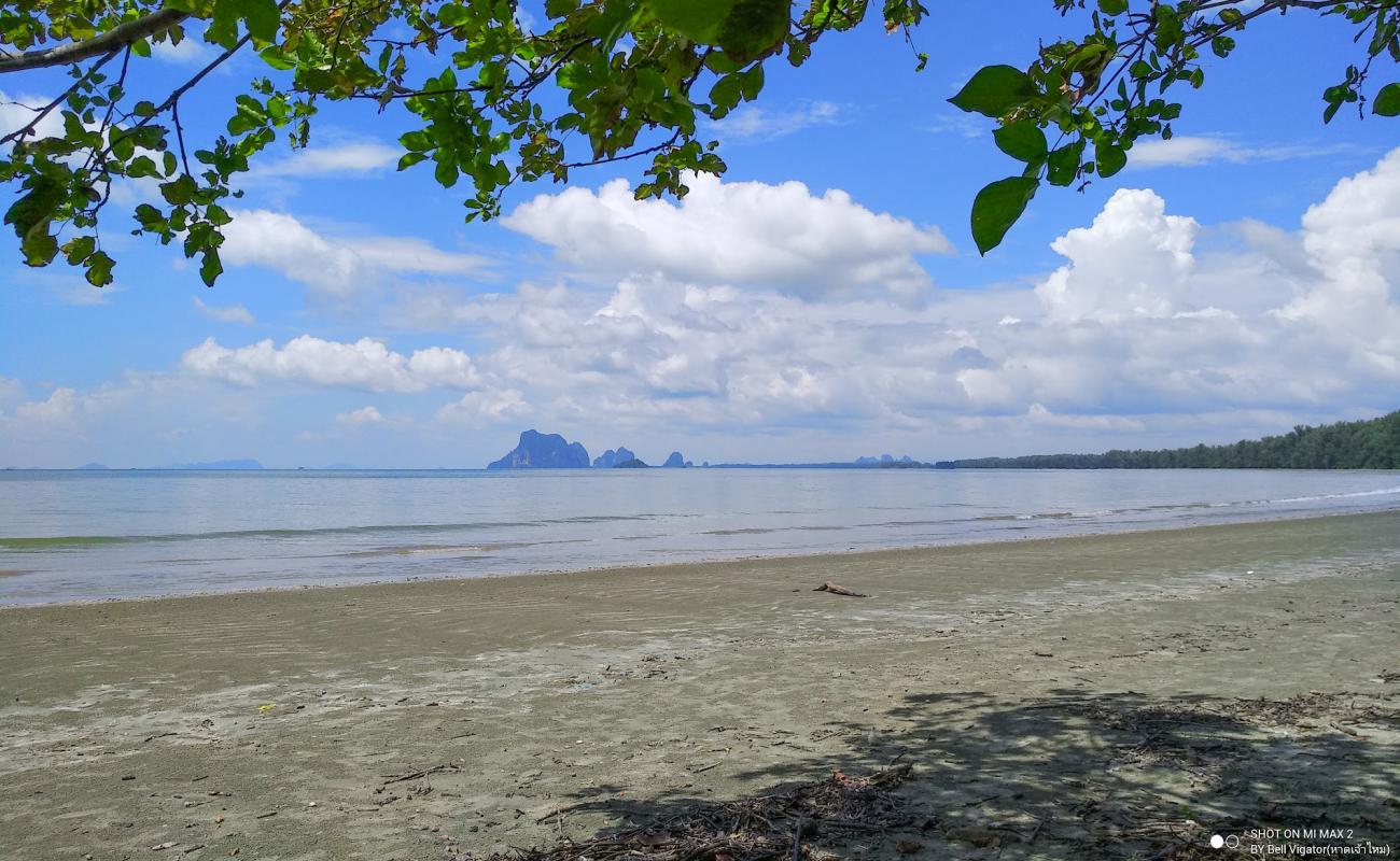 Foto af Chao Mai Beach med lys sand overflade