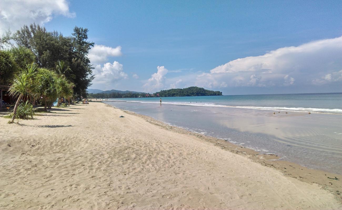 Foto af Laem Kho Kwang Strand med lys sand overflade