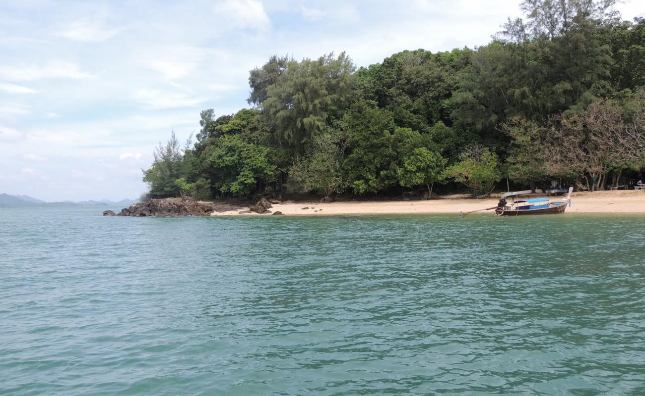 Foto af Bubu Beach Ko Lanta med lys sand overflade