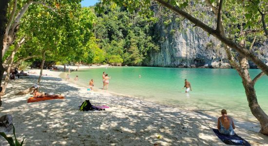 Koh Hong Strand