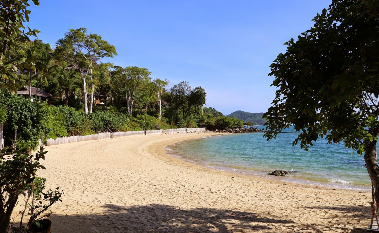 Foto af Six Sense Beach med lys sand overflade