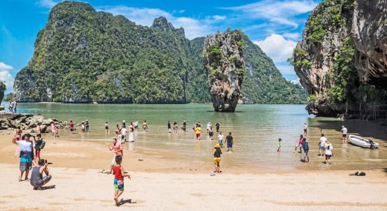 Khao Tapu Strand