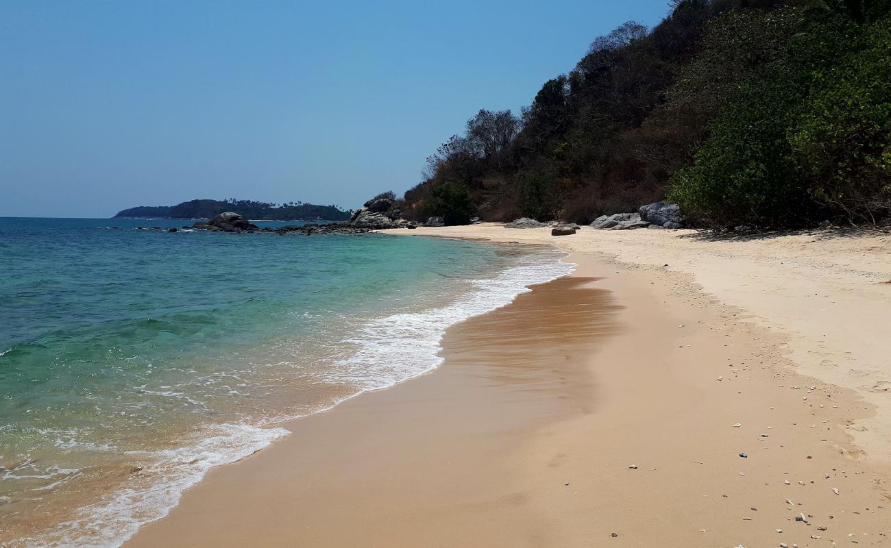 Foto af Mueang Beach med hvidt fint sand overflade