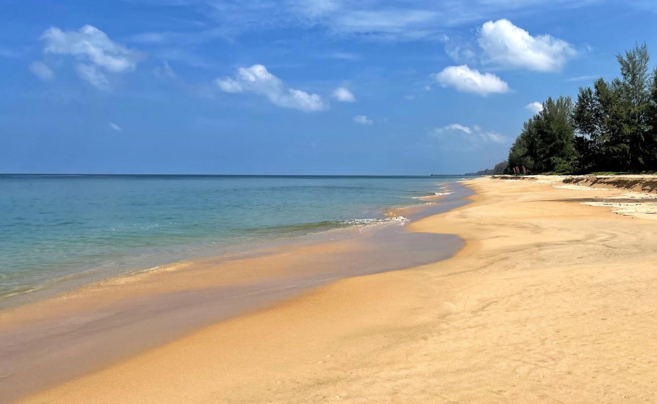 Foto af Khaopilai Beach med lys sand overflade