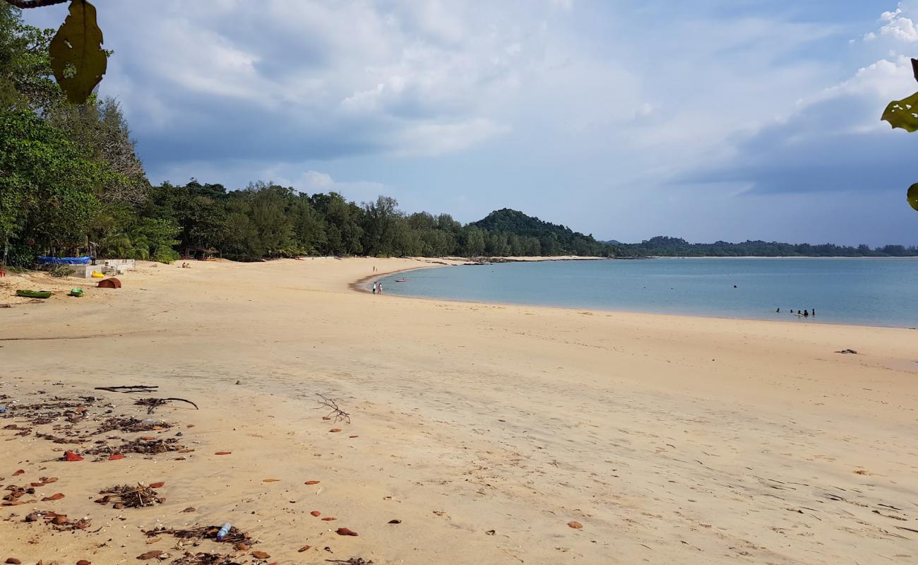 Foto af Koh Phayam Beach med lys sand overflade