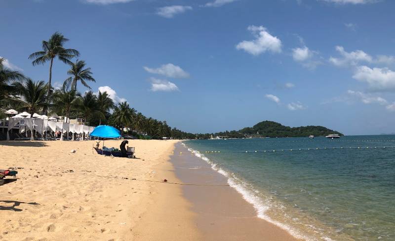 Foto af Bo Phut Beach med lys sand overflade