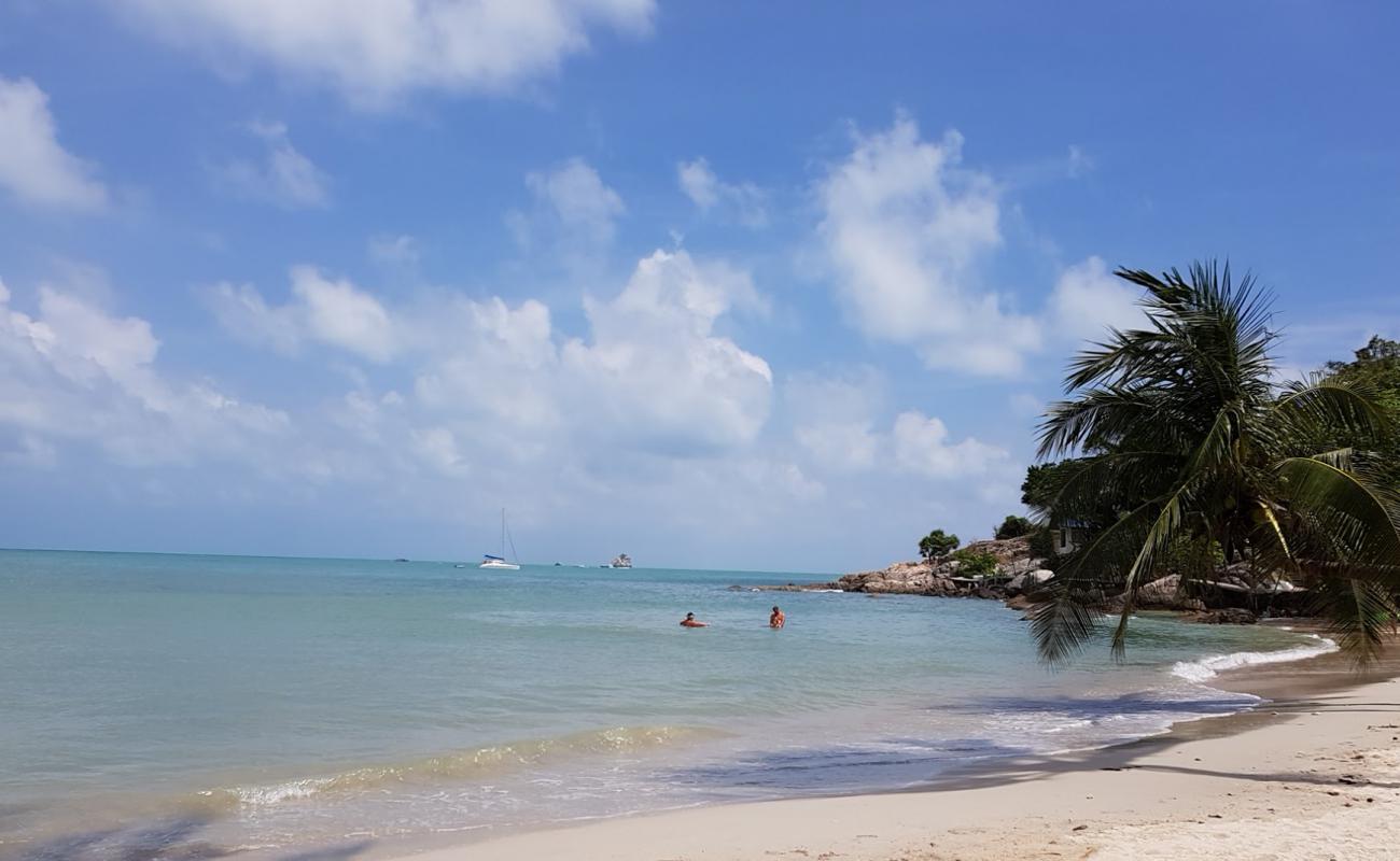 Foto af Thongson Bay beach med hvidt sand overflade