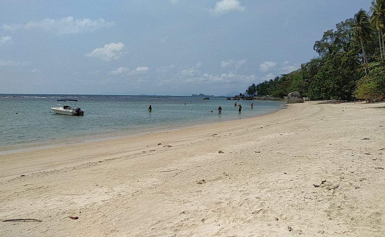 Foto af Natien Beach med lys sand overflade