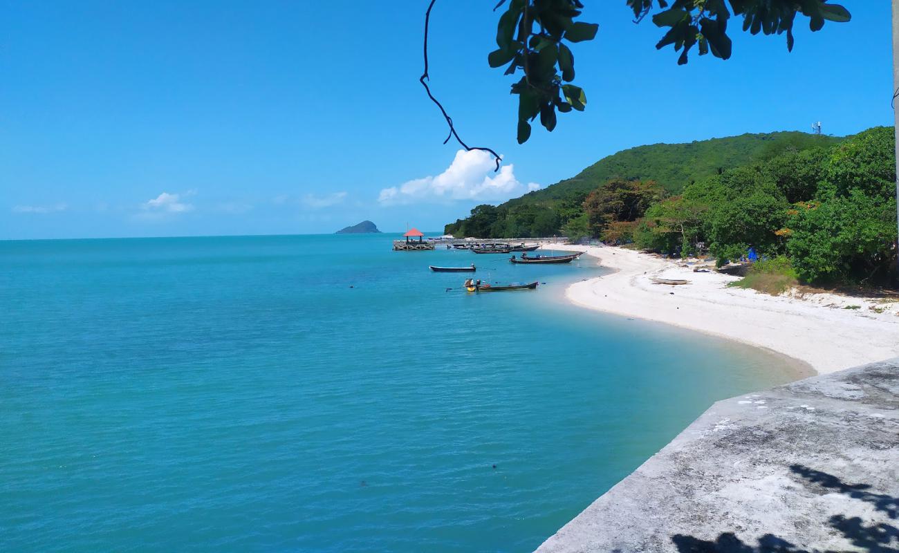 Foto af Ao Thian Homestay Beach med let sand og småsten overflade