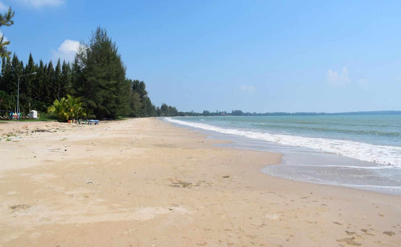 Foto af Ao Bang Son Beach med lys sand overflade